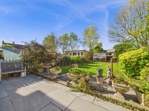 Photo 15- click for photo gallery